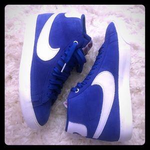SOLD Nike Blazer Mid
